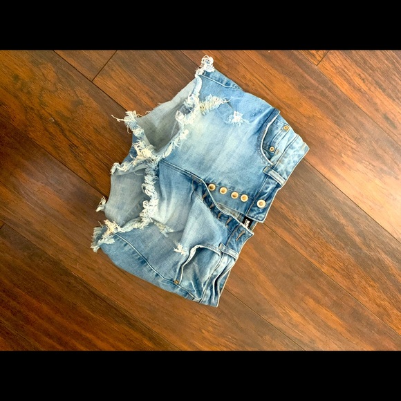 Shorts - Picture 1 of 1